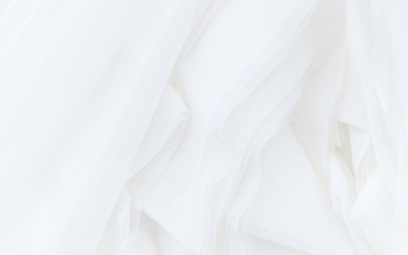 Organized minimalist shelf decor